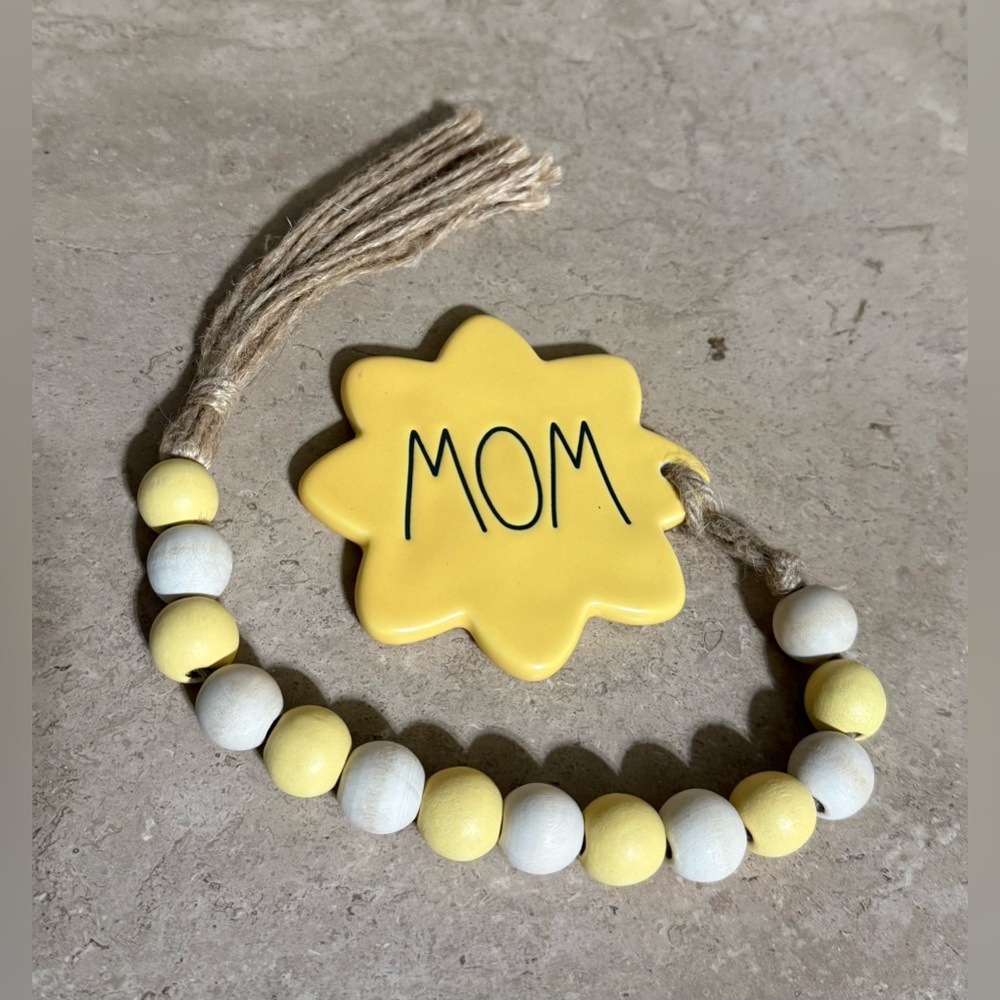 Rae Dunn MOM Garland